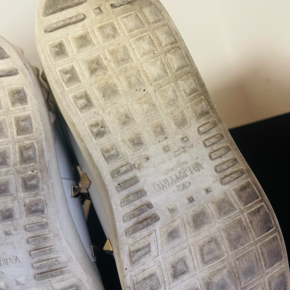 Valentino Garavani White Leather Studded Sneakers - Picture 10 of 10